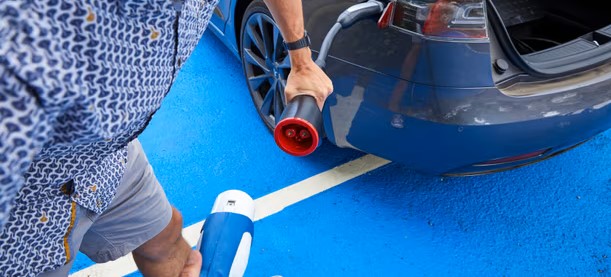 Extending EV Charging Cables through Daisy-Chaining: Does it Work?